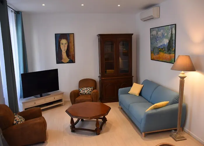 Centre- Superbe 100m2 - 10 Mn A Pied De La ! نيس