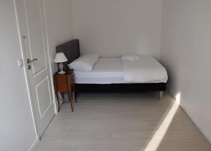 شقة Centre- Superbe 100m2 - 10 Mn A Pied De La ! *